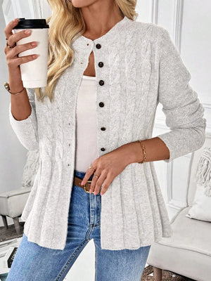 Cardigan de Lã Acinturado com Tranças e Botões Branco 10