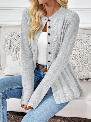 Cardigan de Lã Acinturado com Tranças e Botões Cinza Claro 05