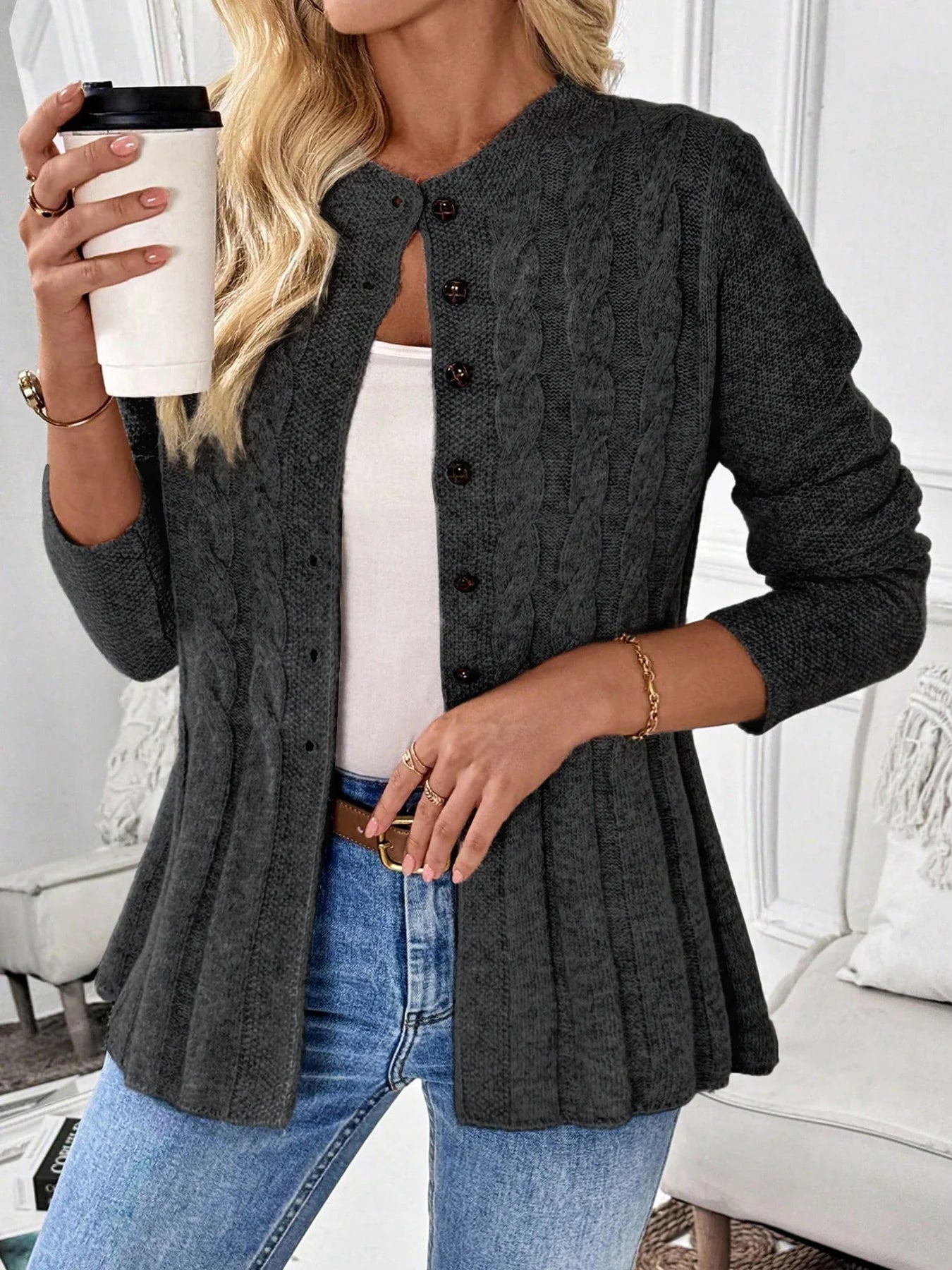 Cardigan de Lã Acinturado com Tranças e Botões Cinza Escuro 06
