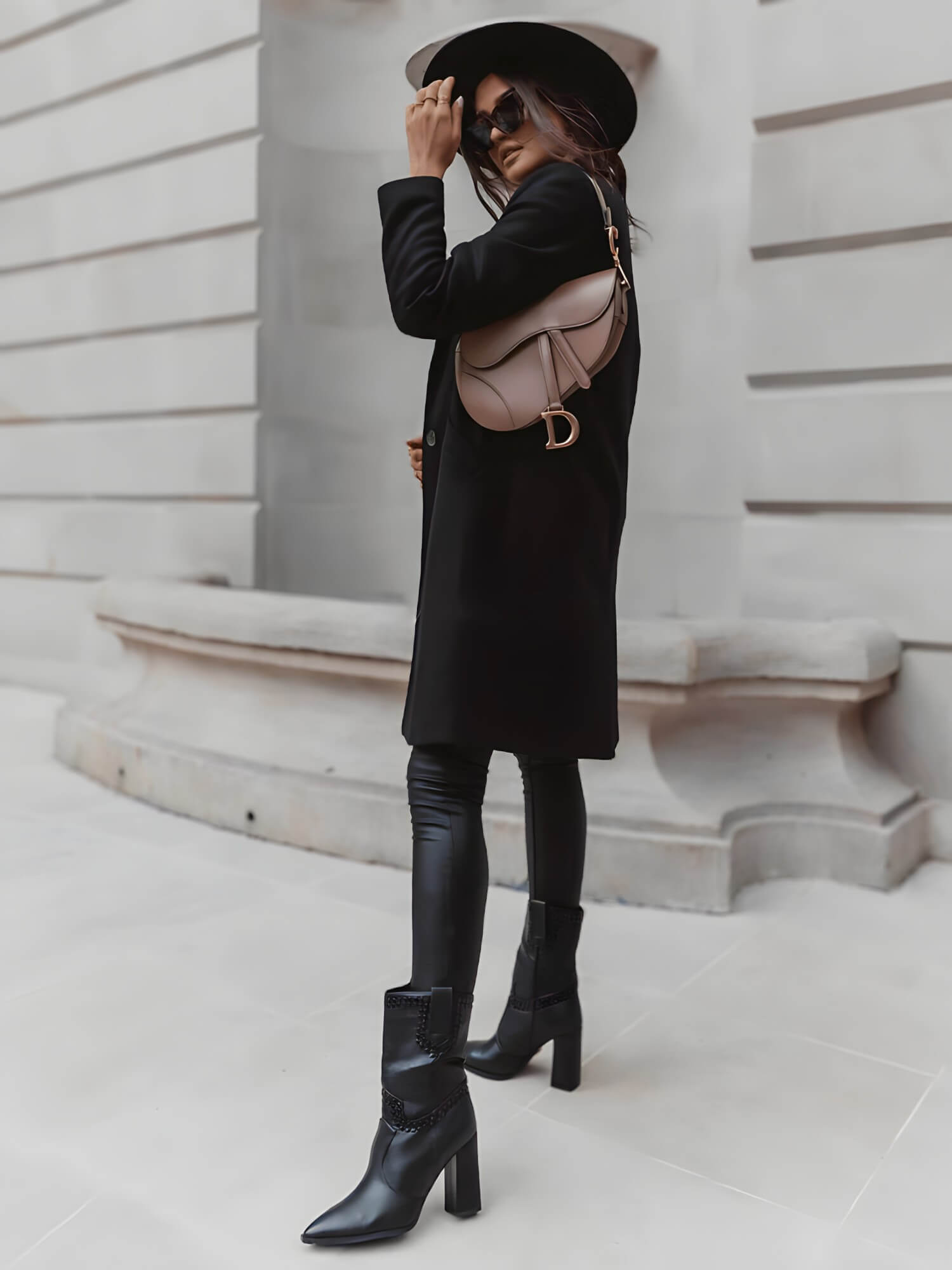 Casaco Feminino Alongado de Lã Batida Preto 8