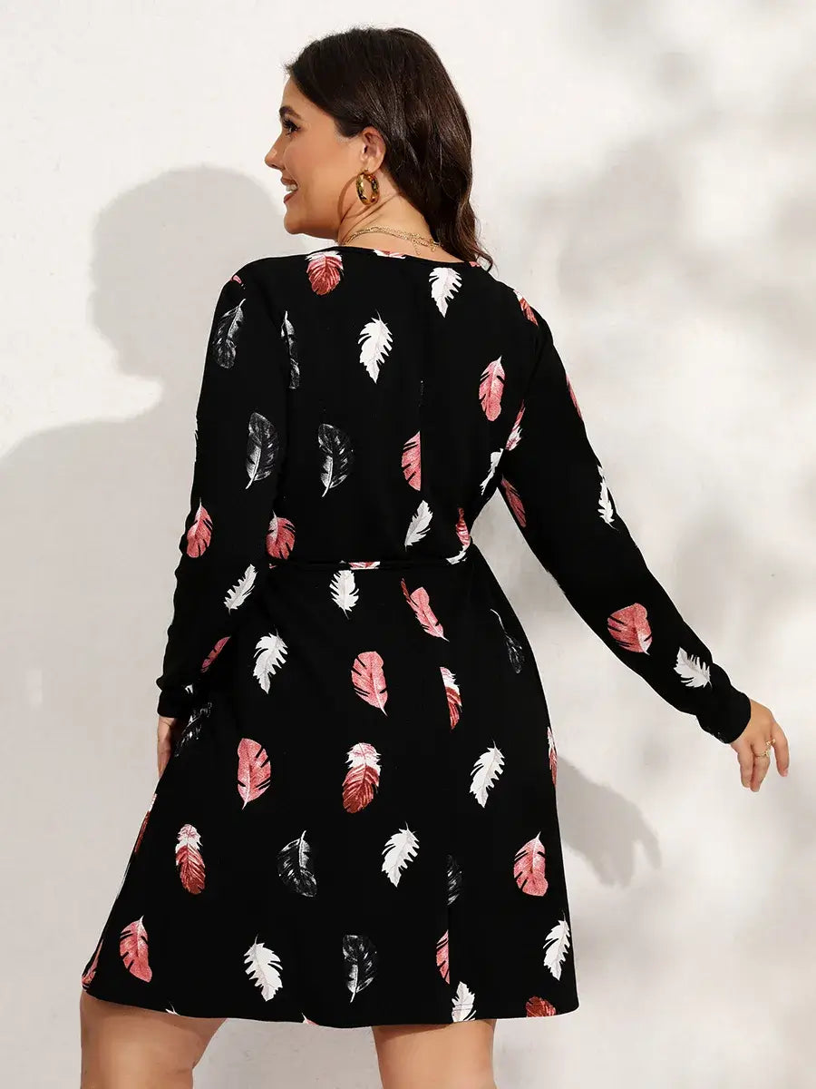 Vestido Curto Feminino - Plus Size