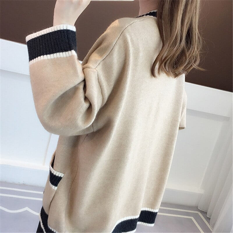 Cardigan Feminino com Botões Cáqui 4