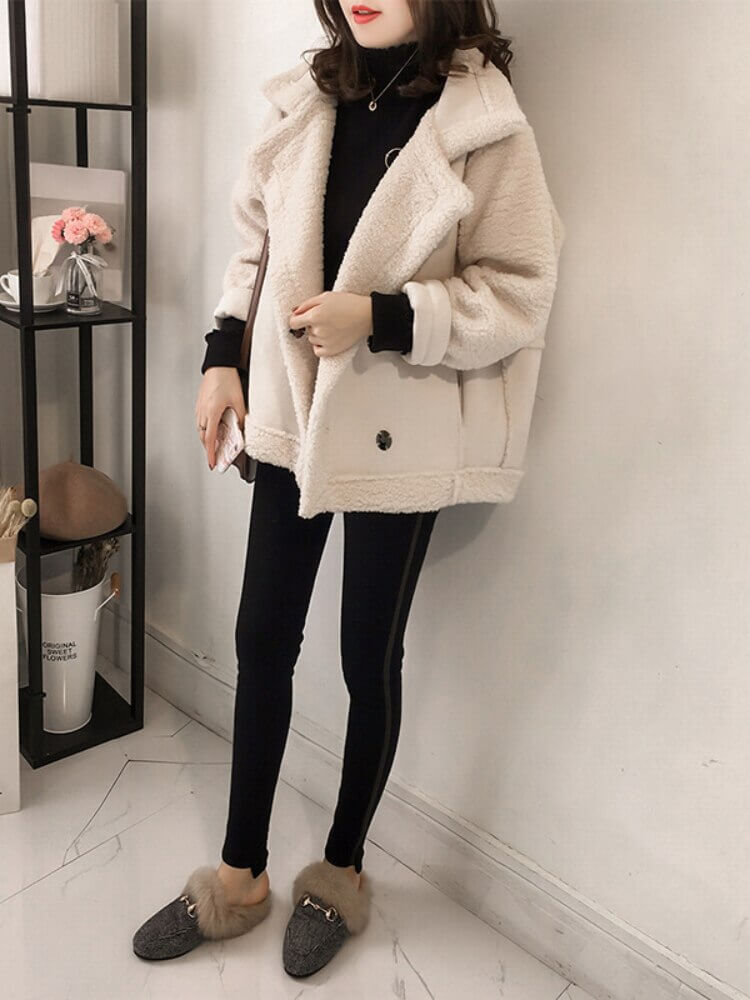 Casaco Feminino de Camurça e Pelinhos Bege 3